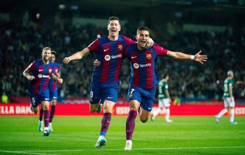 深度剖析2020年欧冠quarter - final拜仁8比2巴萨的经典战役