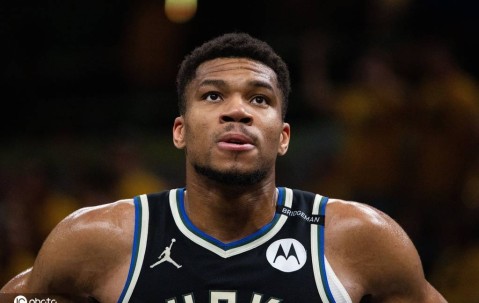 字母哥是否留雄鹿仍没定论 多支球队等待他的决定